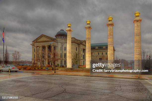 columns in the courtyard - columbia missouri stock pictures, royalty-free photos & images