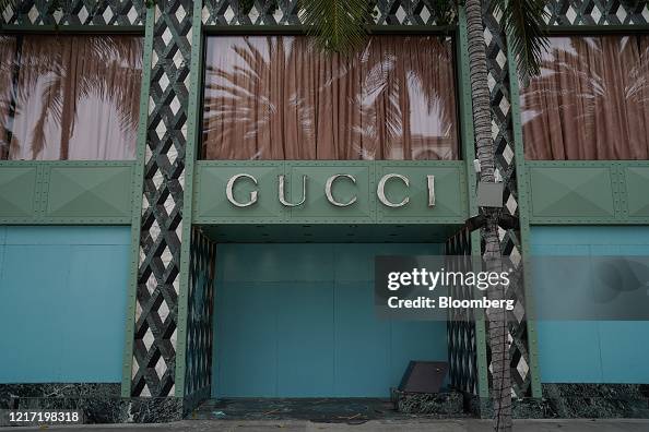 A boarded up Gucci Ltd. store stands on Rodeo Drive after protests in  News Photo - Getty Images