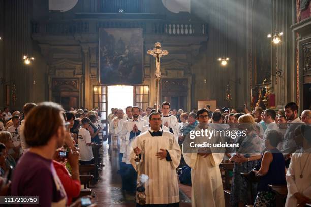 義大利佛羅倫薩��聖火場教堂舉行彌撒 - religious mass 個照片及圖片檔