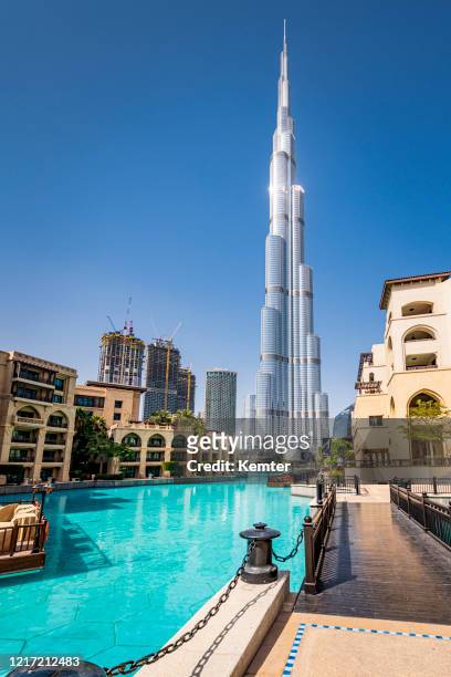 view from the souk to burj khalifa - dubai fountain stock pictures, royalty-free photos & images