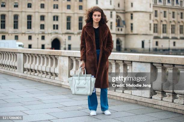 Street Style  - Paris Fashion Week - Womenswear Fall/Winter 2020/2021..., News Photo