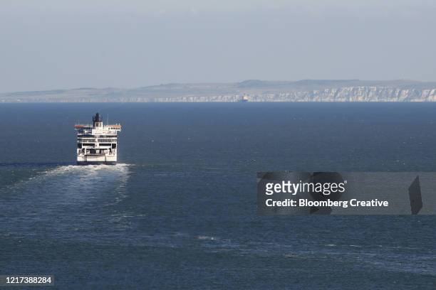 freight passenger ferry - dover stock-fotos und bilder