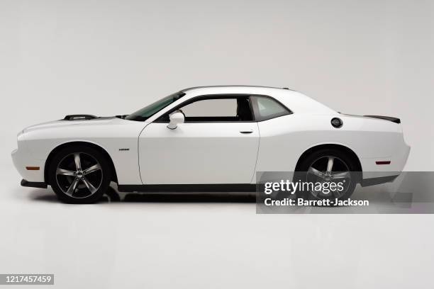 31 White Dodge Challenger Stock Photos, High-Res Pictures, and Images ...