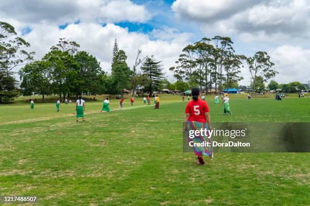 kilikiti (oder kirikiti): crickets nächster verwandter, auckland, neuseeland - neuseeländisches maori rugbyteam stock-fotos und bilder