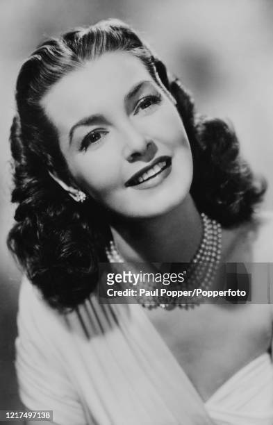 Patricia Roc, English stage and film actress, best remembered for her assocation with Gainsborough Studios during World War Two, circa 1950.