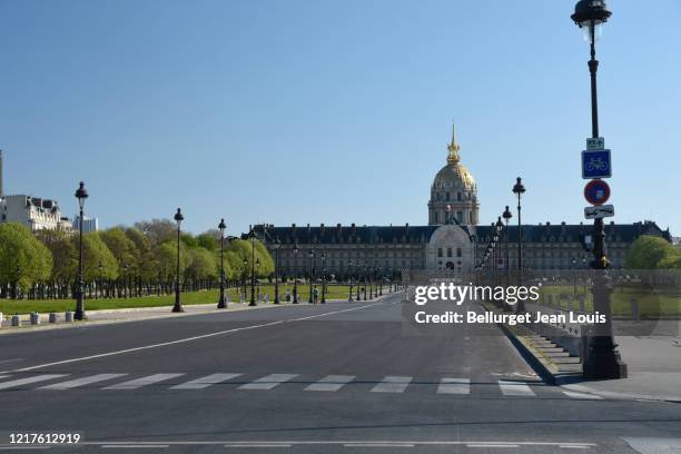 invalides quarter in paris, france - les invalides quarter photos et images de collection