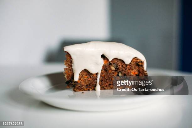 carrot cake - carrot cake stock pictures, royalty-free photos & images
