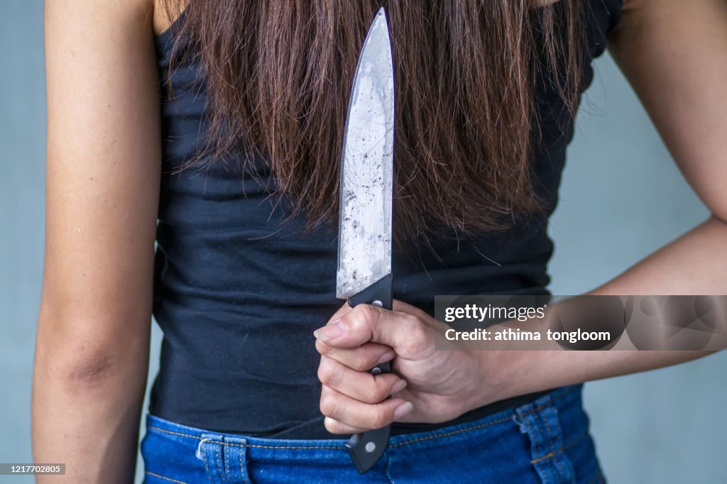 Couple crisis with woman wishing to kill boyfriend