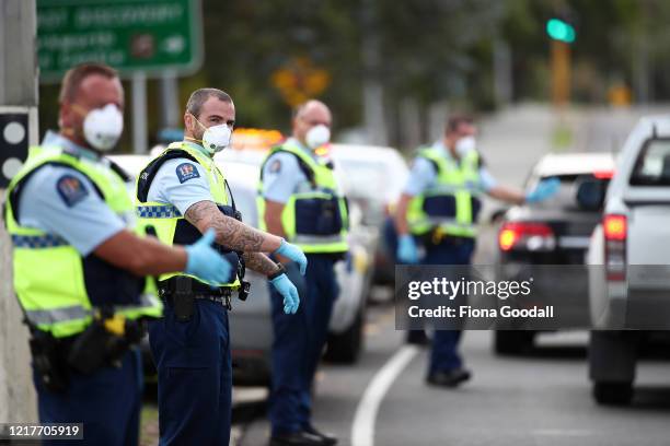 Police stop vehicles to heading north on state highway one at Warkworth on April 09, 2020 in Auckland, New Zealand. With New Zealand in lockdown due...