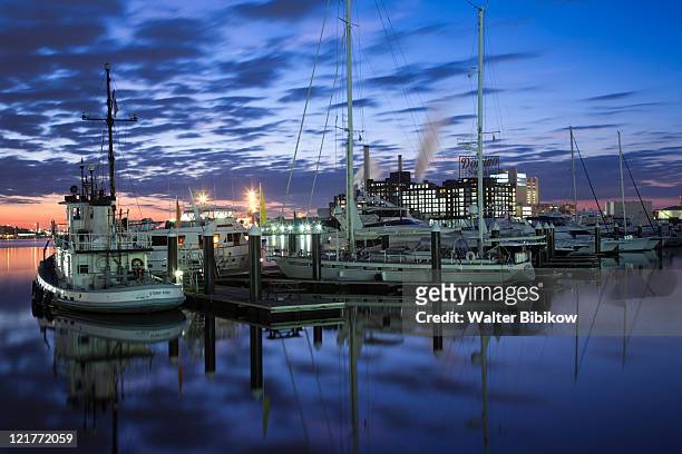 harbor view marina at dawn, baltimore, maryland, usa - baltimore maryland daytime stock pictures, royalty-free photos & images