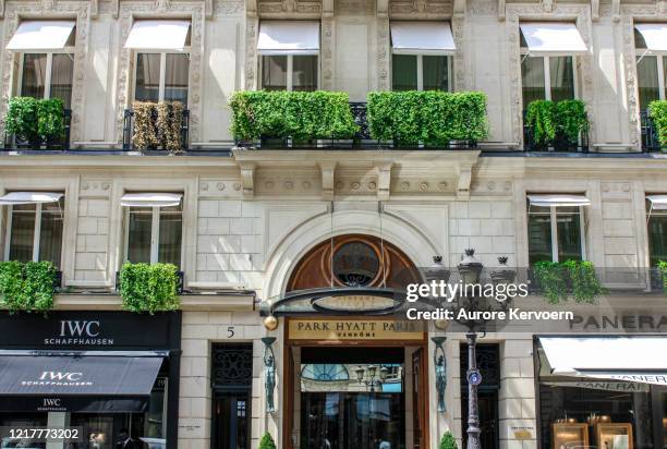 park hyatt vendôme, paris - park hyatt paris hotel stock pictures, royalty-free photos & images
