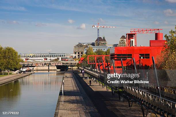 france, paris, parc de la villette, canal de l'ourcq - la villette stock-fotos und bilder