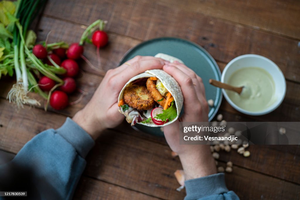 Falafel in tortila wrap's