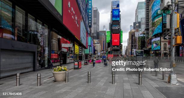empty times - times square manhattan stock pictures, royalty-free photos & images