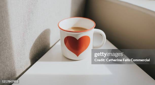 heart coffee cup - 茶杯 個照片及圖片檔