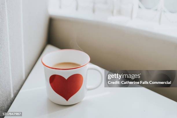 heart coffee cup - mug of tea stock pictures, royalty-free photos & images