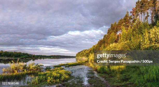 scenic landscape with lake at sunrise, orlov, kirov oblast, russia - oblast de kirov imagens e fotografias de stock