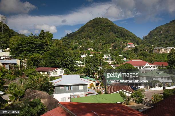 seychelles, mahe island, victoria, creole houses - victoria seychelles fotografías e imágenes de stock