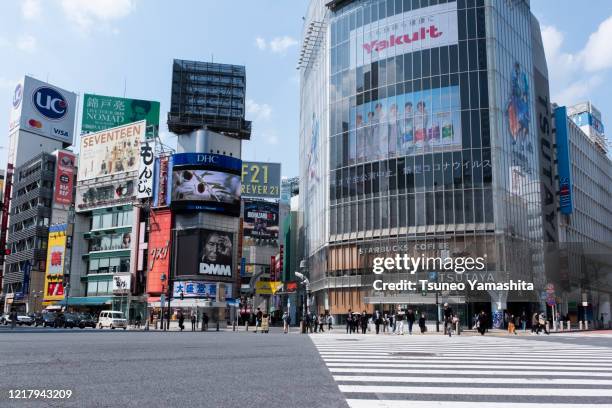 shibuya under the new pneumonia emergency declaration - state of emergency stock pictures, royalty-free photos & images