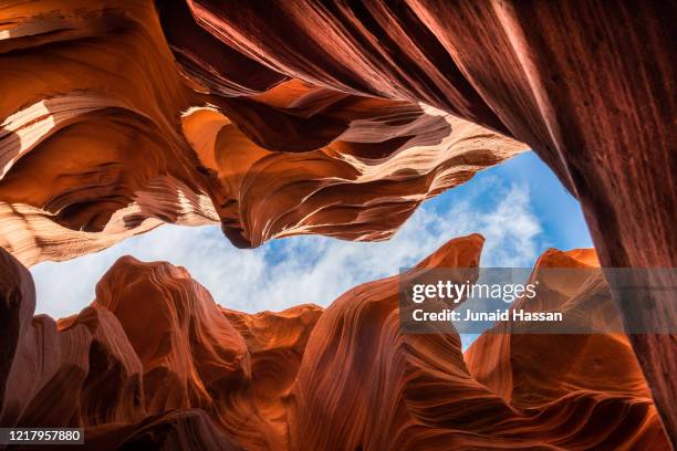 light coming through to the antelope canyon - antelope canyon stock-fotos und bilder