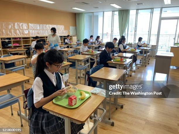 726 Japan School Lunch Stock Photos High Res Pictures And Images 726-japan-school-lunch-stock-photos-high-res-pictures-and-images