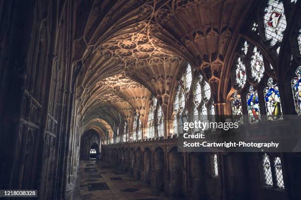 gloucester cathedral - gloucester england stock-fotos und bilder