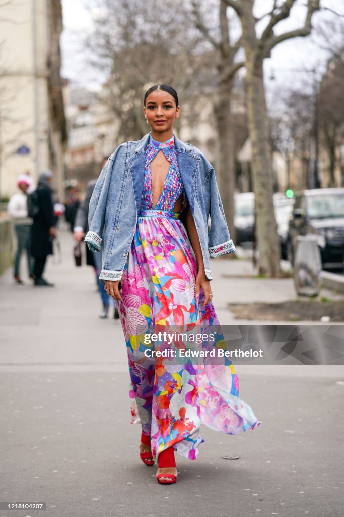 Street Style - Paris Fashion Week - Womenswear Fall/Winter 2020/2021 : Day Four