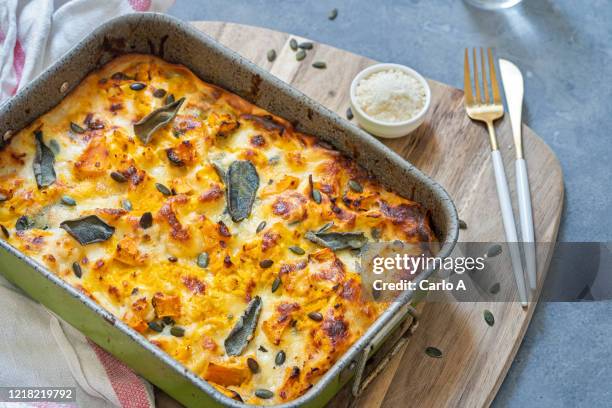 butternut squash lasagna - lasagne stock-fotos und bilder