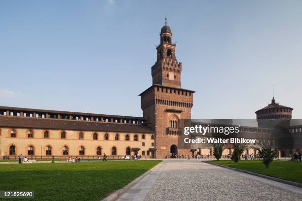 castello sforzesco castle, milan, lombardy, italy - castello sforzesco - fotografias e filmes do acervo