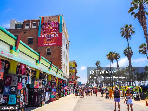 stores in venice beach, los angeles - venice beach stock pictures, royalty-free photos & images