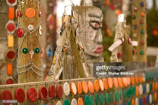 folk art outdoor museum, yakima valley, ellenburg - walter nutter stock pictures, royalty-free photos & images
