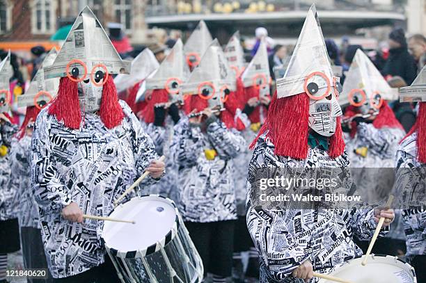 basel, fasnacht carnival, band in parade - basel switzerland stockfoto's en -beelden