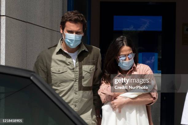 The singer Malu and Albert Rivera on their way out of the HM Puerta del Sur hospital in Móstoles, where Lucía was the couple's first daughter, in...