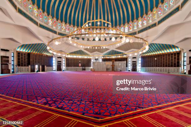 amman jordan. the interiors of the king abdullah mosque - amman foto e immagini stock