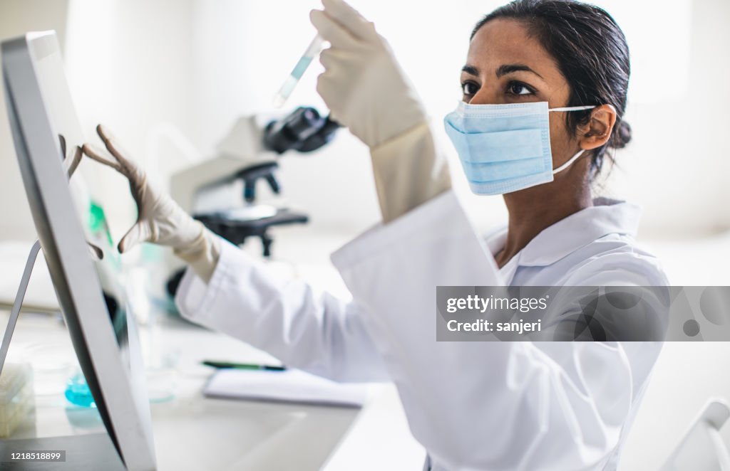 Scientist working in the laboratory