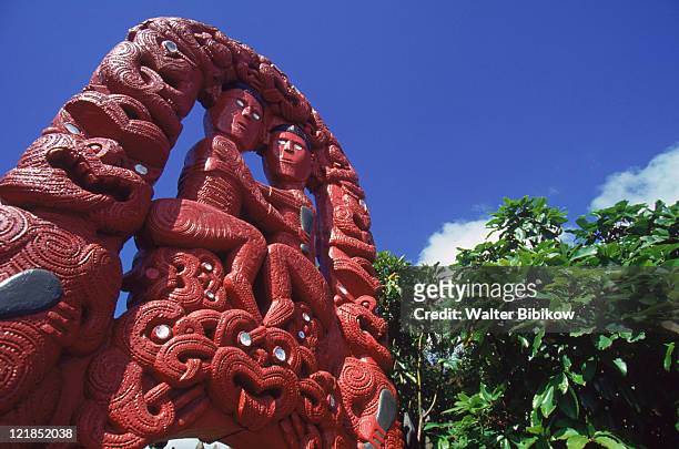 maori carvings, new zealand - maori carving stock pictures, royalty-free photos & images