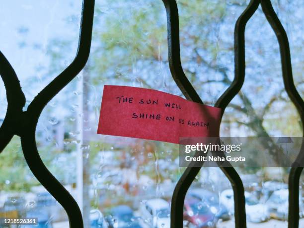 flatten the curve. quarantine. social distancing. - state of emergency stock pictures, royalty-free photos & images