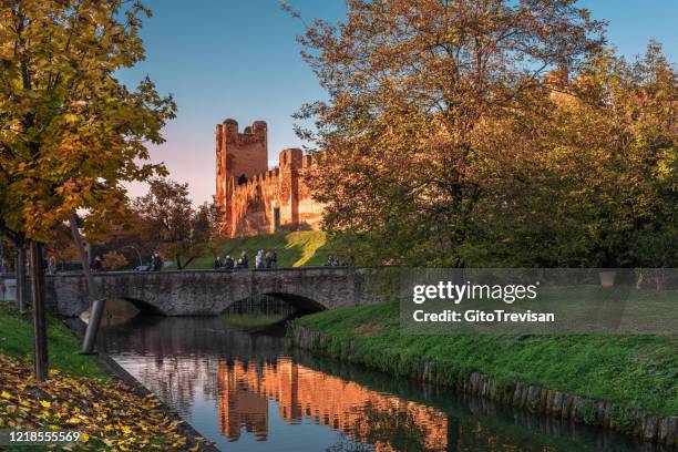 view of the castelfranco veneto walls (treviso, veneto, italy). - treviso italy stock pictures, royalty-free photos & images