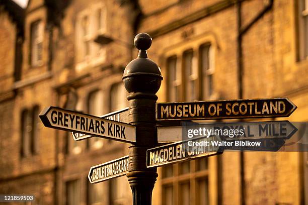 street sign, edinburgh, scotland - edinburgh bildbanksfoton och bilder