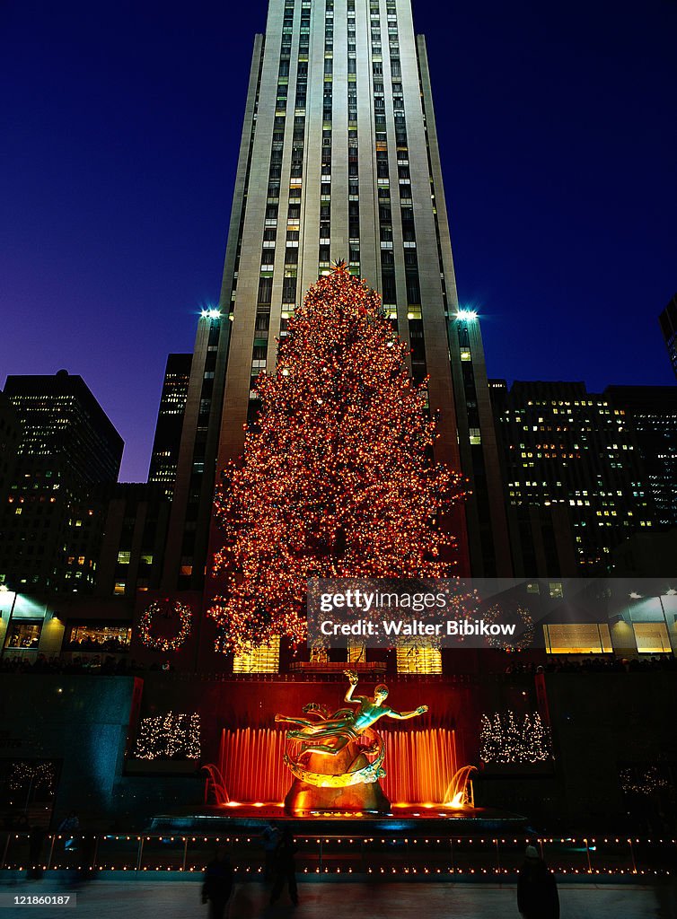 Rockefeller Center X-mas night, NYC, NY
