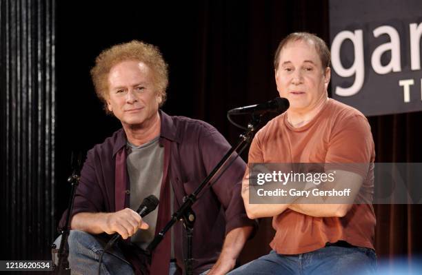 Garfunkel 2,123 Art Garfunkel Photos & High Res Pictures - Getty Images