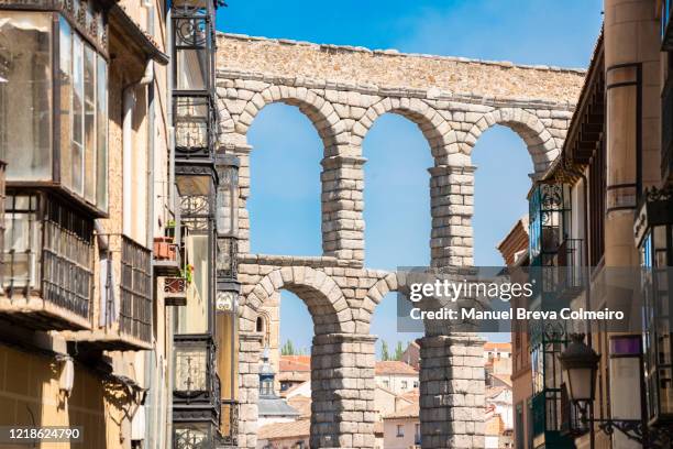 acueducto de segovia - segovia stock pictures, royalty-free photos & images