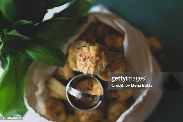 ramsons scone - cheese scones stock pictures, royalty-free photos & images