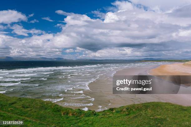 tullan strand beach in bundoran ireland - bundoran ireland stock pictures, royalty-free photos & images