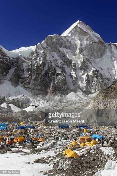 everest base camp - base camp stock pictures, royalty-free photos & images