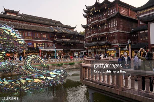 yuyuan gardens, shanghai, china. april 12, 2020. - shanghai temple stock pictures, royalty-free photos & images