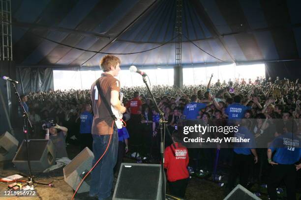 Arctic Monkeys performing at Reading Festival 2005