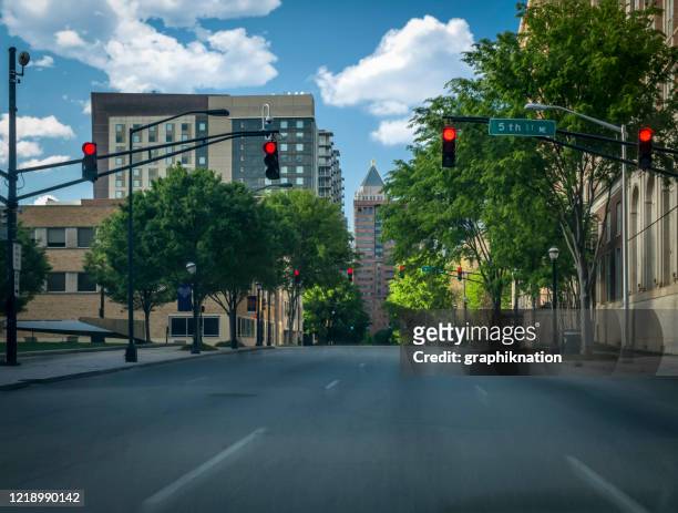 atlanta empty streets during covid-19 - red light stock pictures, royalty-free photos & images