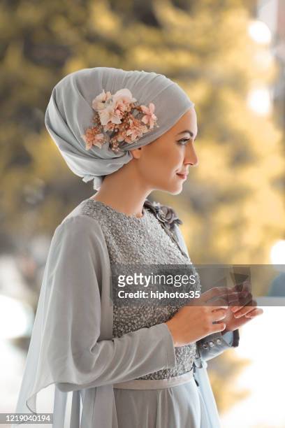 young muslim modern woman portrait - beautiful arabian girls stock pictures, royalty-free photos & images