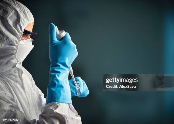 medical antiviral research - test strip stock pictures, royalty-free photos & images